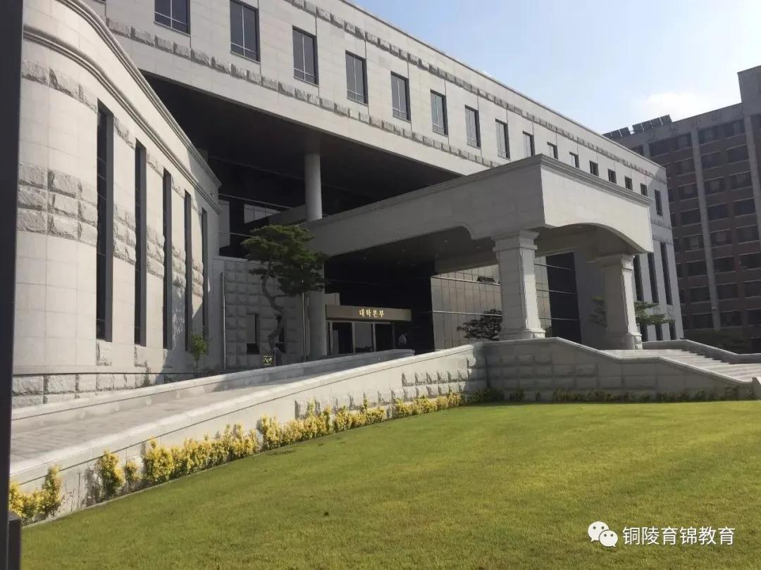 “阳光使者”——国际本科深圳大学招生简章