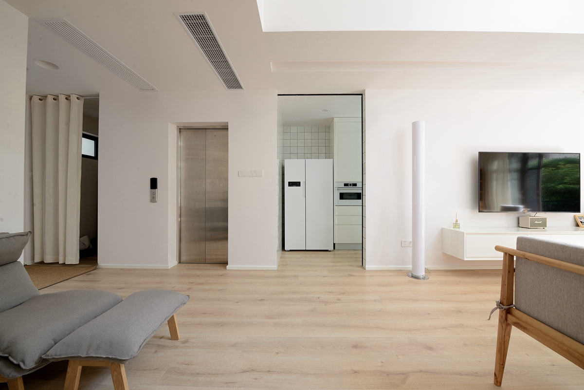 小城的生活简简单单普普通通,很向往学生时代的生活