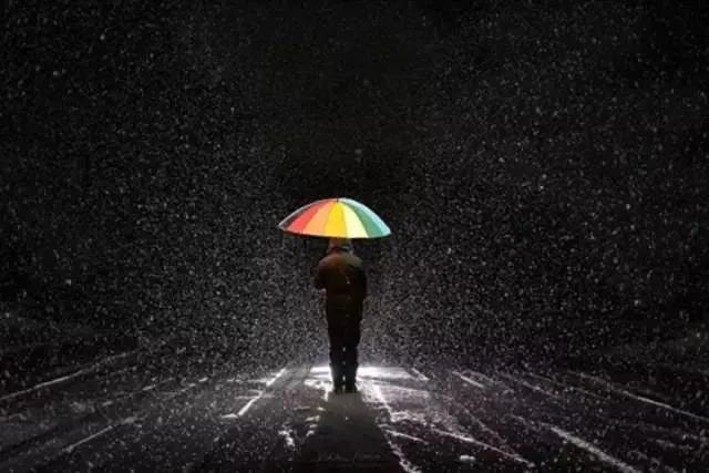 前妻离婚后醒悟，暗中串通儿子逼我复婚