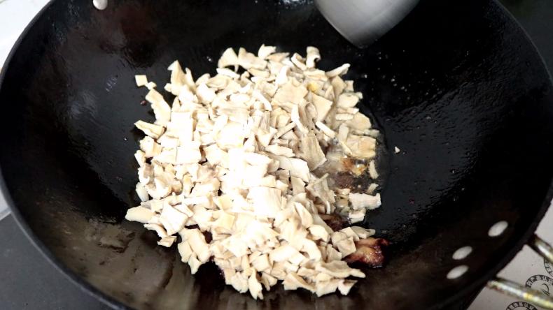 细嫩笋干的家常做法,笋干最好的做法