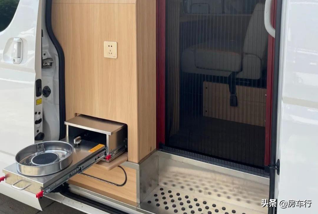 房车价格5-10万元低顶b型房车,房车大全20-30万的c型高档房车