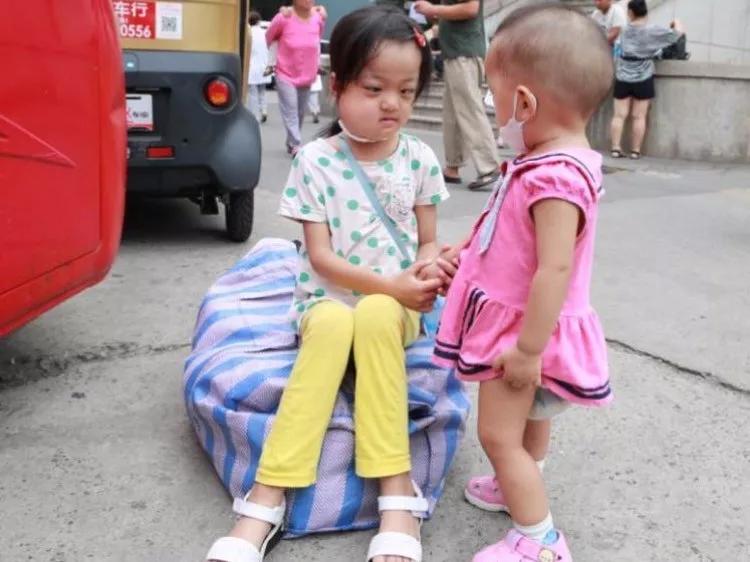 重生的喜悦|罕见病姐妹花救助近三年，冬日温暖回归探班9958