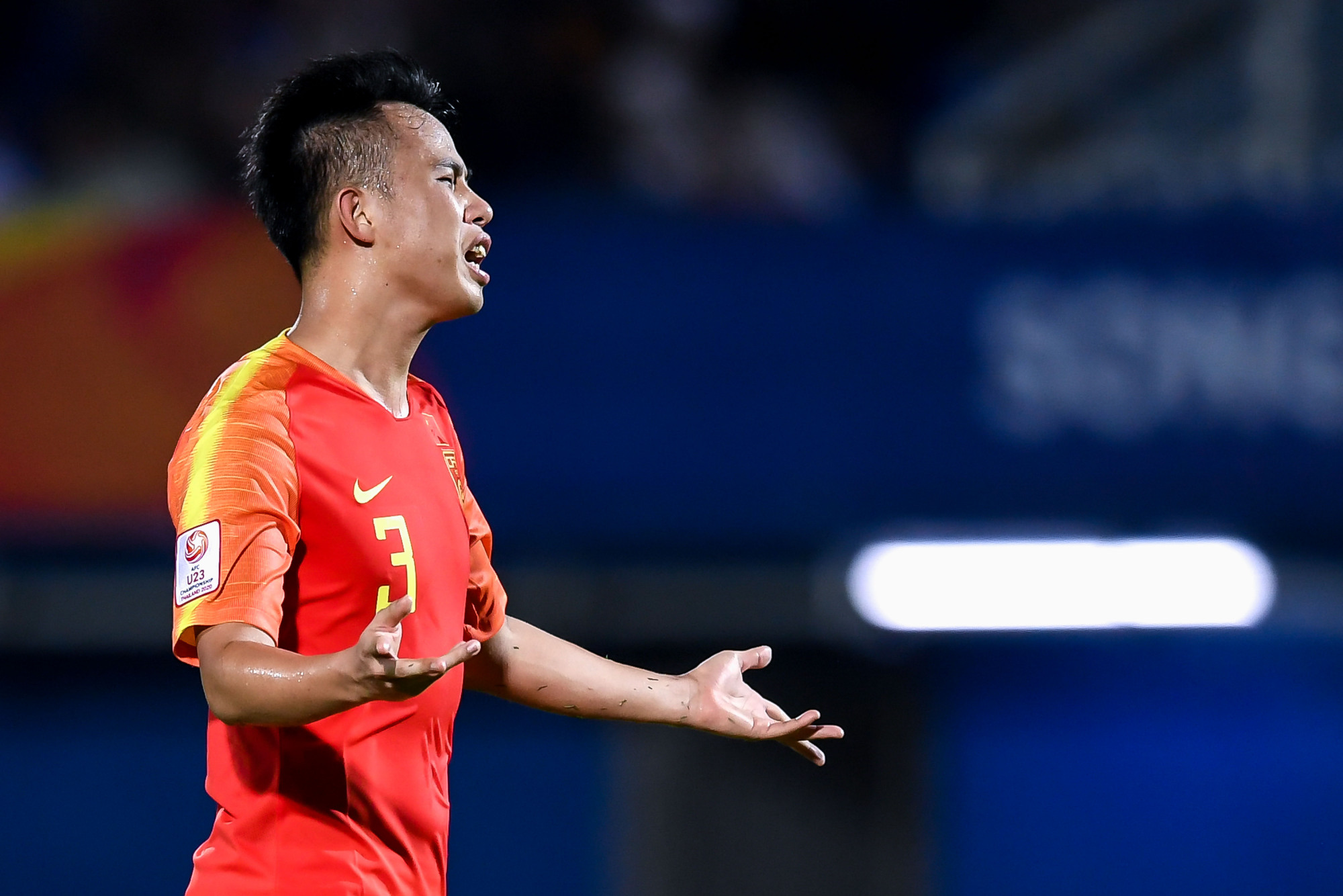 越南媒体评价足球,越南媒体报道的中国人