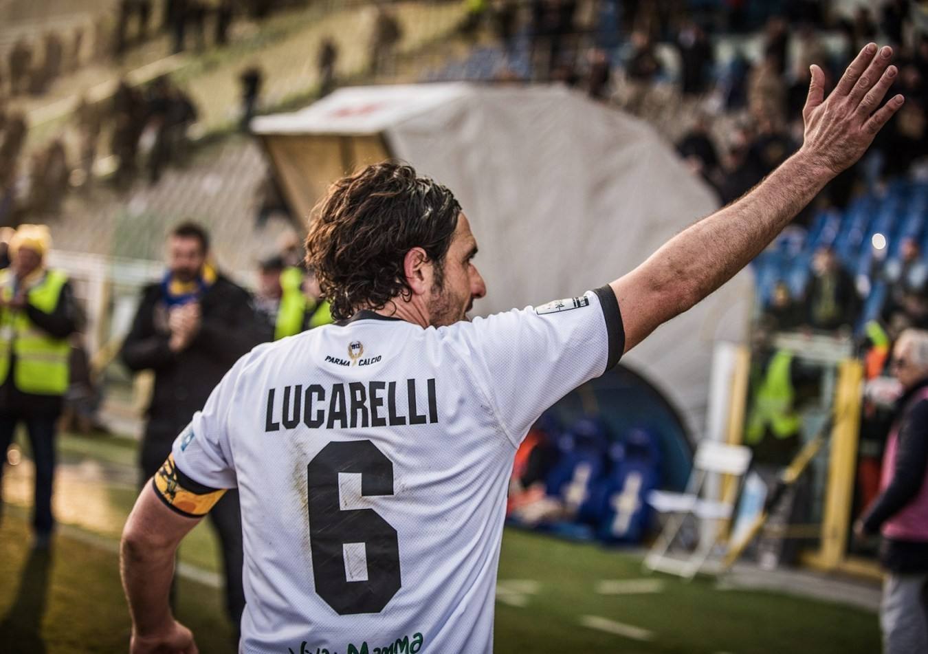 足球的魅力唯有足球不可辜负,足球带给了我欢乐