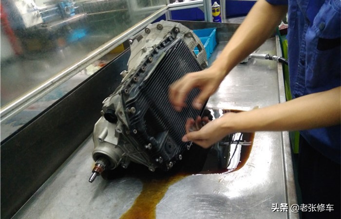 宝马3系传动故障车抖动大,宝马车主吐槽3系变速箱顿挫冲击