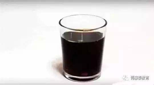 博康泰丨青岛9岁儿童喝可乐，牙齿酥到用镊子一捏就碎