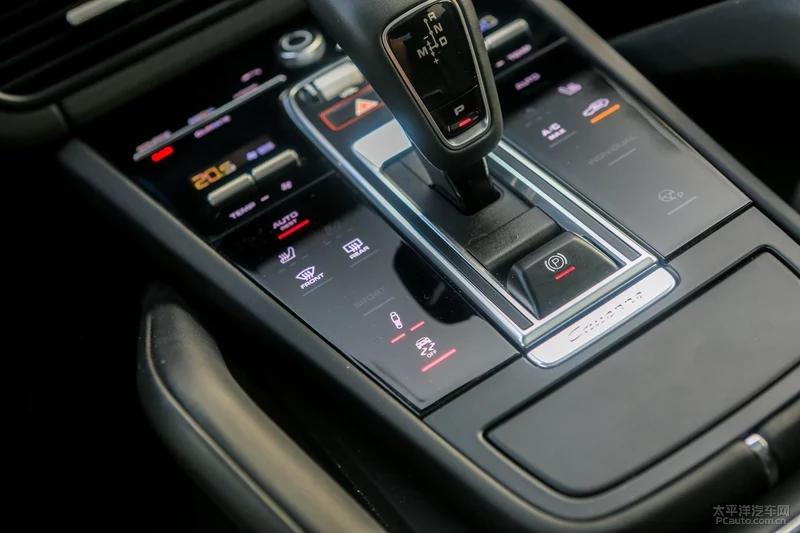 保时捷2024款卡宴coupe石英灰街拍,保时捷卡宴coupe2024款音响效果