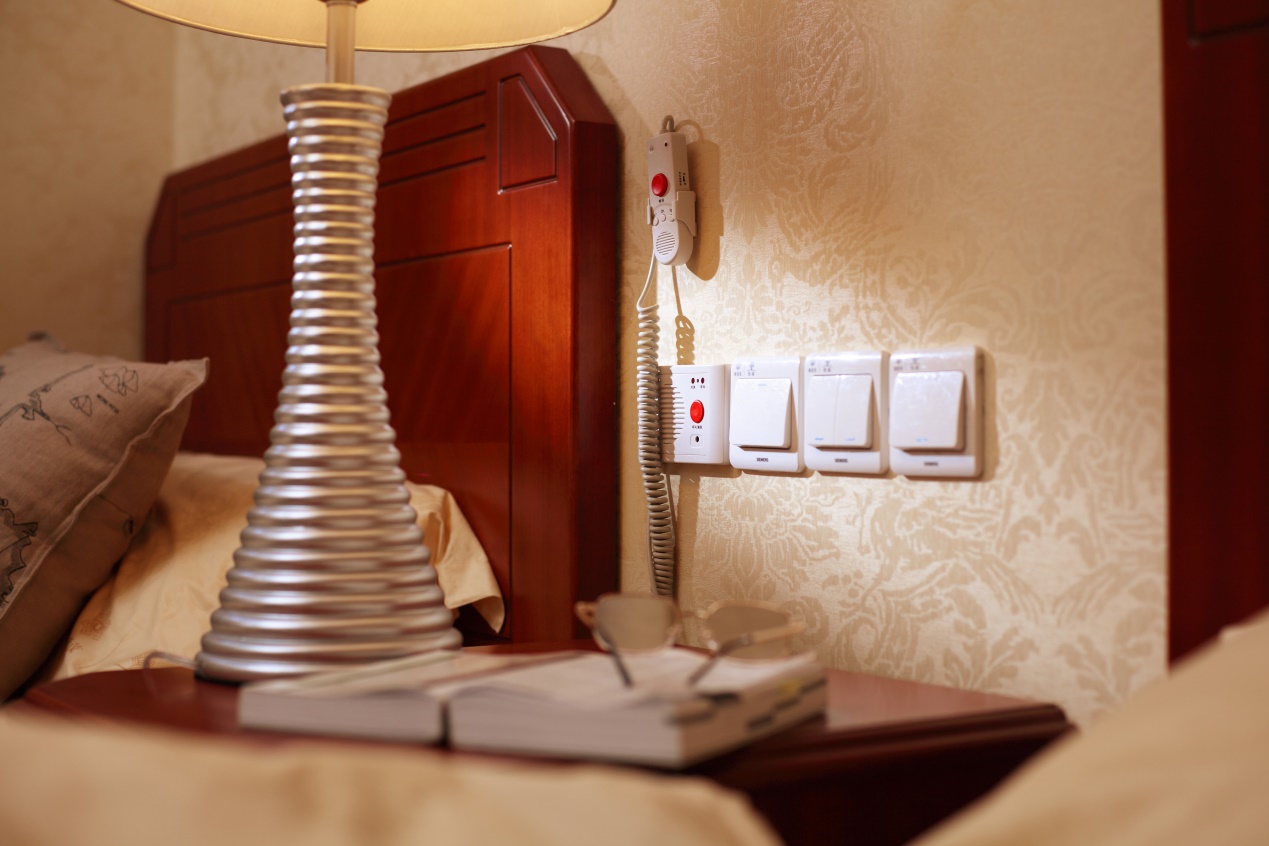 探访养老公寓,北京椿萱茂养老社区