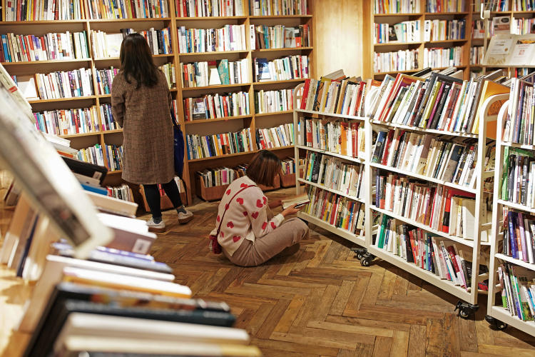 闈掓槬鐣欎綇灏忚,闈掓槬鏂囧涔︾睄鍚嶅彞