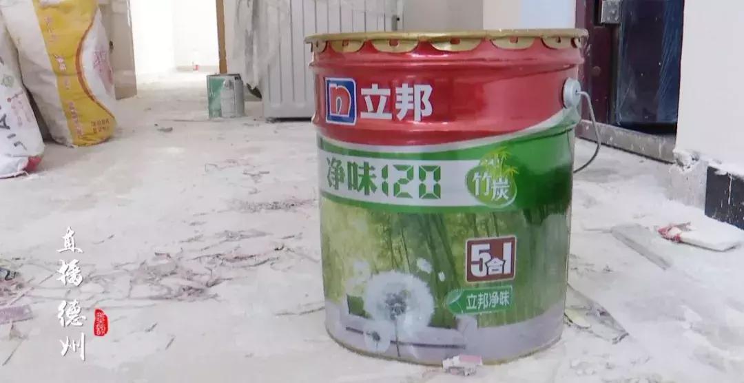 陶瓷大市场商户出售假冒“立邦乳胶漆”，德城区市场监管局今已介入