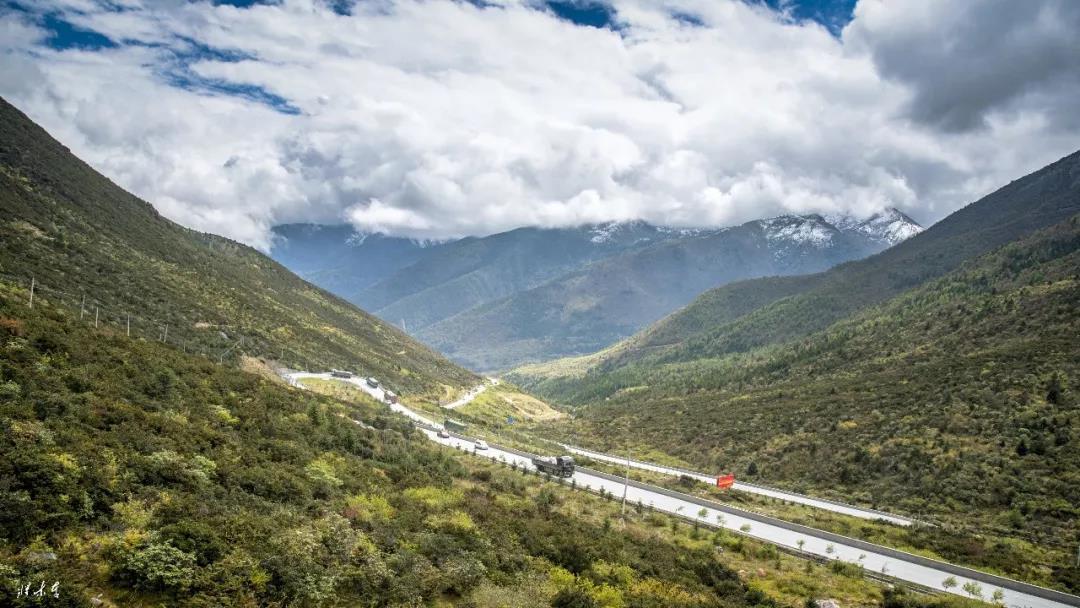 国庆旅游稻城亚丁自驾游最佳路线,国庆川西稻城亚丁风景区一日游