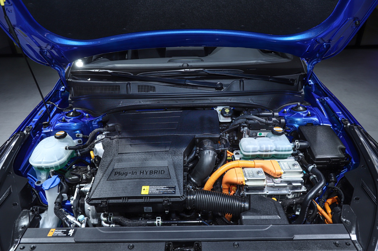 东风悦达起亚SP2c国内首发亮相全新一代K3插电混动上市