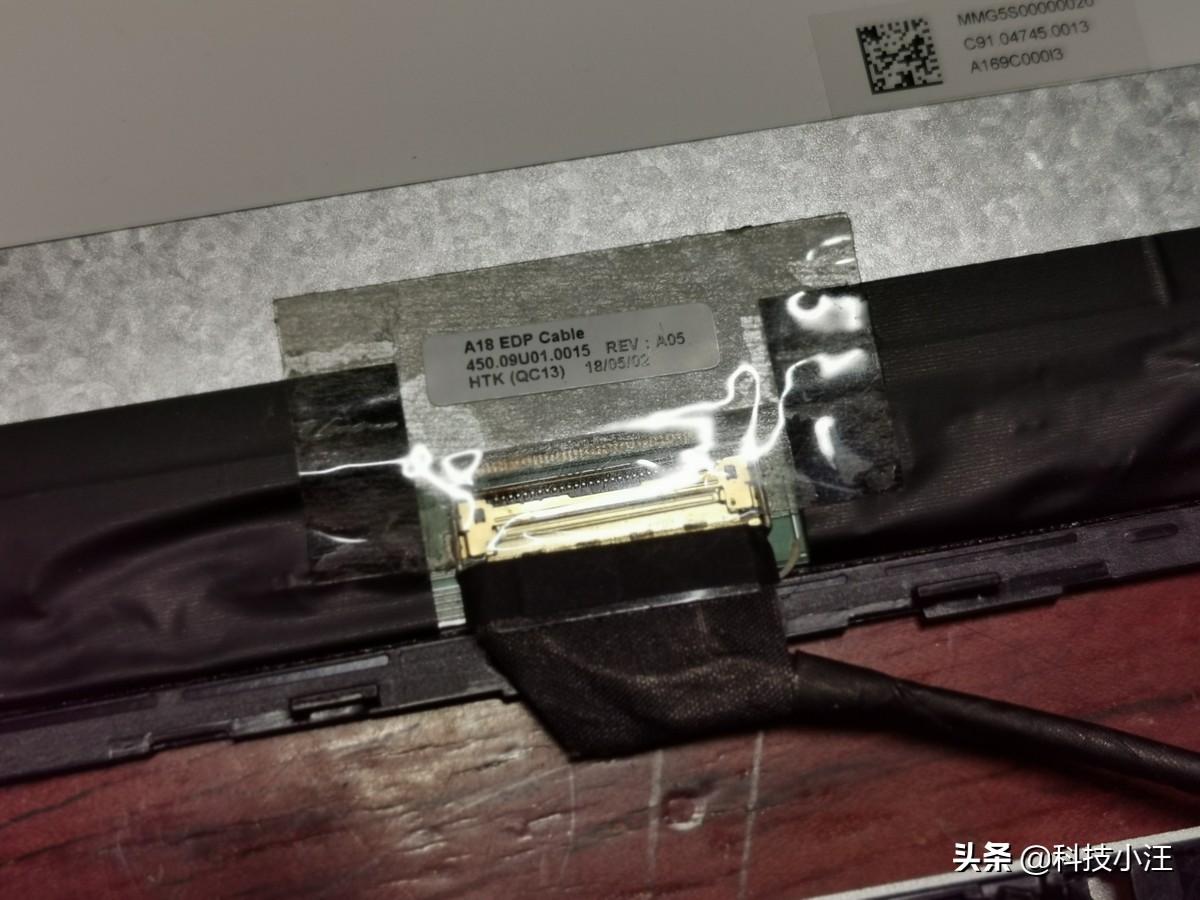 小米笔记本黑屏一秒恢复解决方法,用了几年的小米手机不经意间黑屏