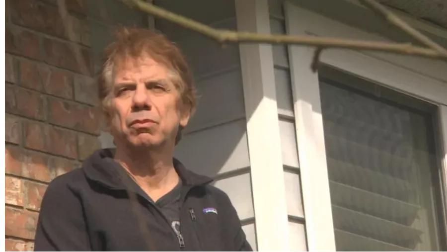 BC妈妈撑不住了！丈夫进ICU，儿子锁卧室，每天疯狂消毒全家……