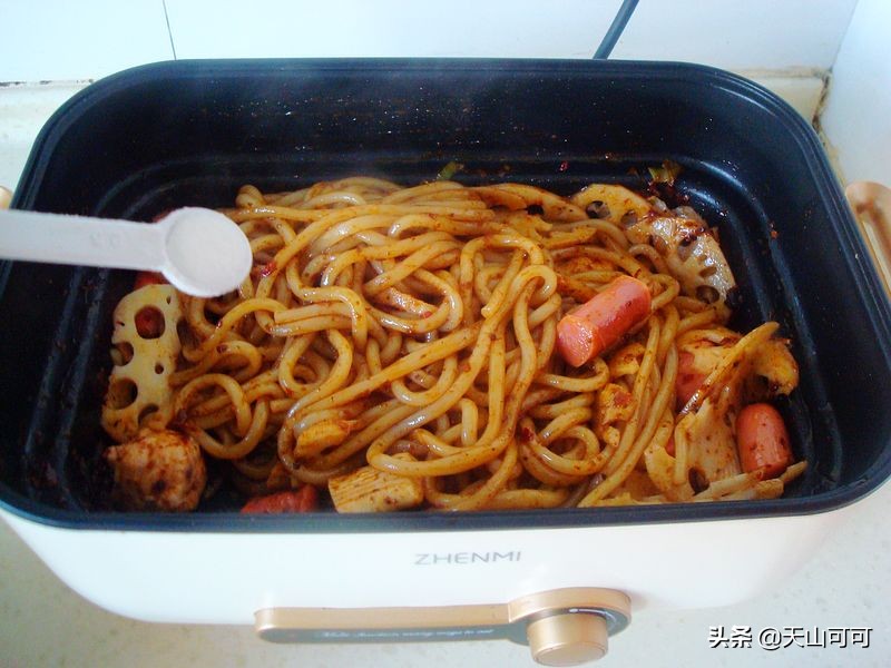 正宗炒新疆米粉的做法,疆新味新疆米粉