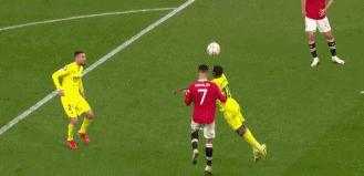 「金石足球丨早安足坛」逆境下的倔强与坚韧