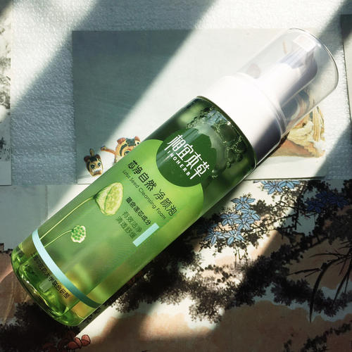 百雀羚跟相宜本草哪个更好一些,百雀羚和相宜本草适合30多岁用吗