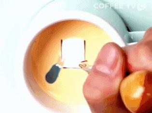 他把梵高的名画装进一杯咖啡，竟然撩到10万迷妹