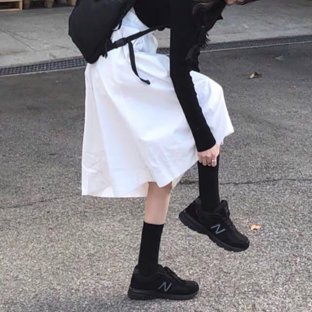 韩国小姐姐穿夏天马丁靴,韩国小姐姐中筒靴子搭配