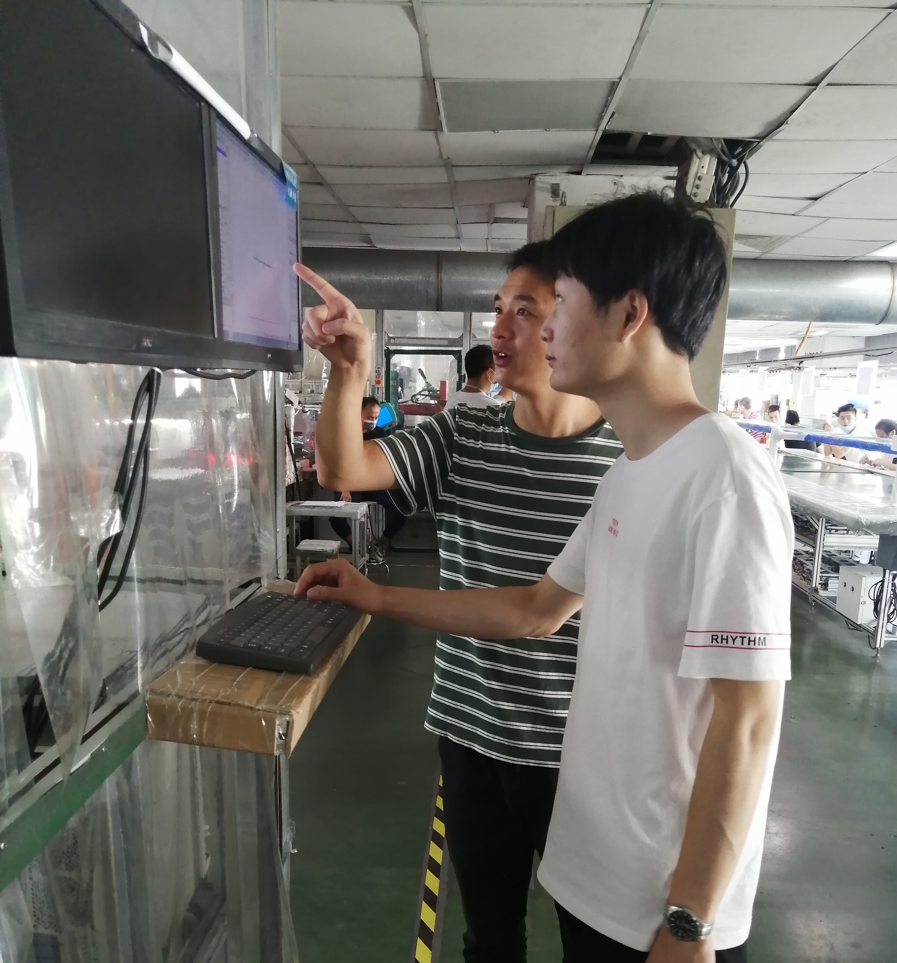 富士康小伙曾身陷传销窝，如今成了模具维修能手，被猎头高薪挖角