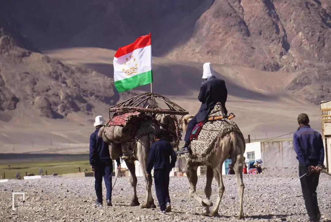 中国牌照车在国外自驾游,开中国牌照车去外国