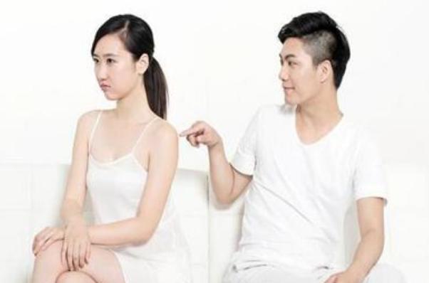 夫妻之间年龄差距4.6岁相克吗,夫妻之间最佳年龄差是多少合适