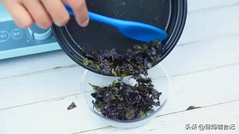 辅食加了土豆泥给宝宝吃几勺,辅食里加点它拌一拌