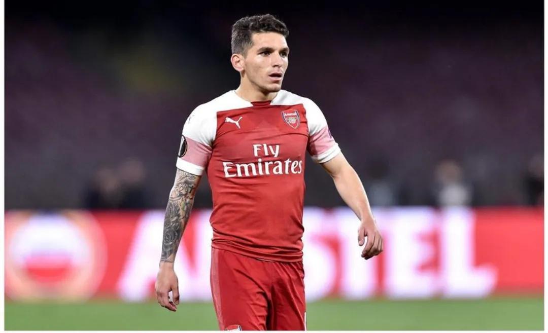 内马尔加盟巴黎时姆巴佩表态,内马尔梅西姆巴佩续约