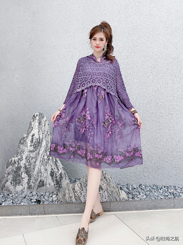 不规则法式连衣裙高级感缎面轻奢,高贵上档次黑白色连衣裙