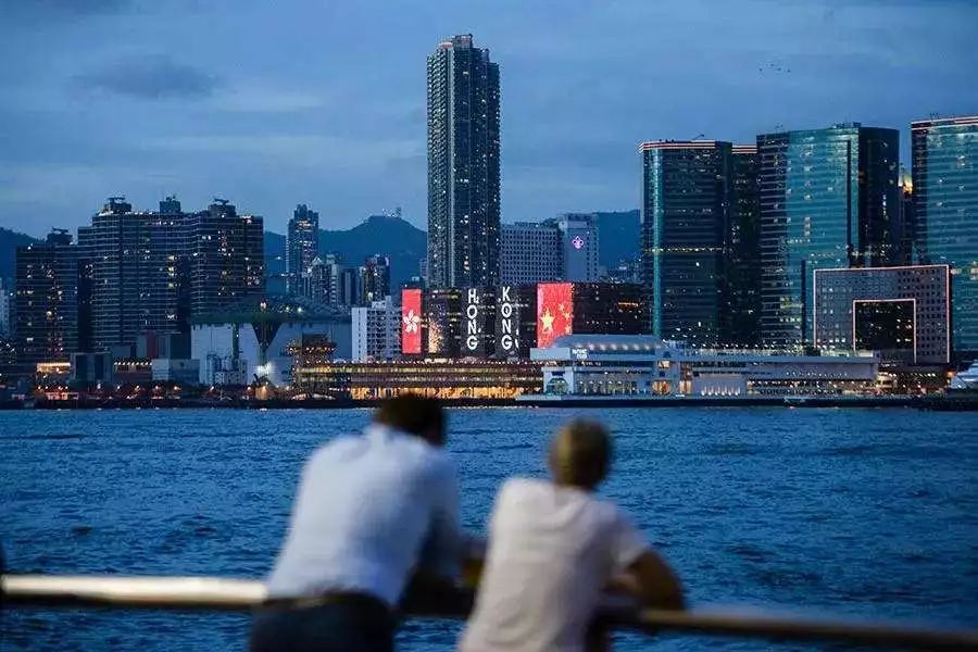 独家专访中原集团主席施永青：世界经济会崩溃吗？“救市”管用吗？