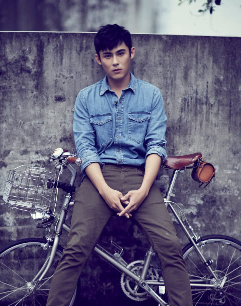 他曾是家喻户晓的人气童星,童星出道的他为何如今却无人问津