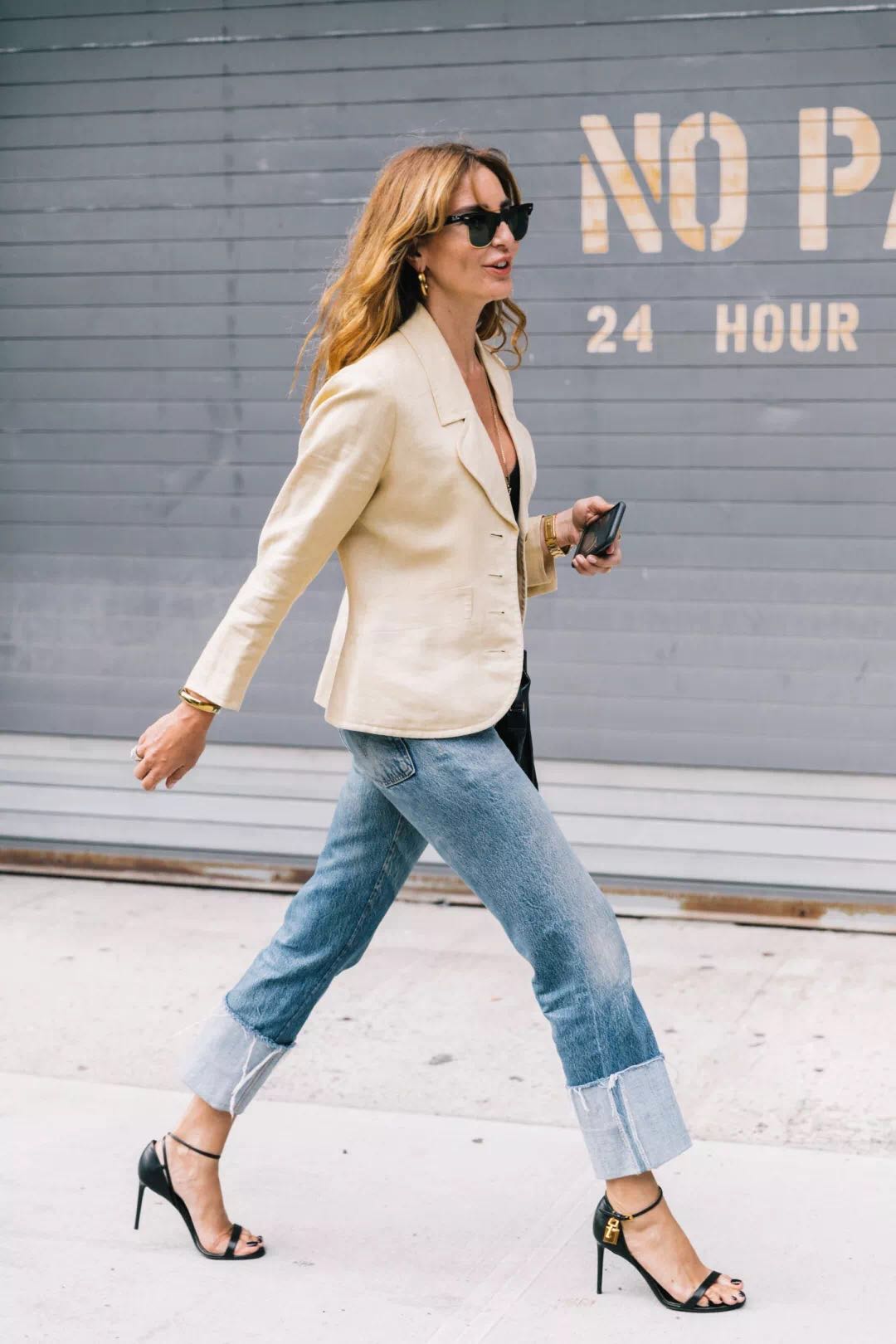 出门凹造型必备墨镜,凹造型必备的墨镜怎么戴都好看