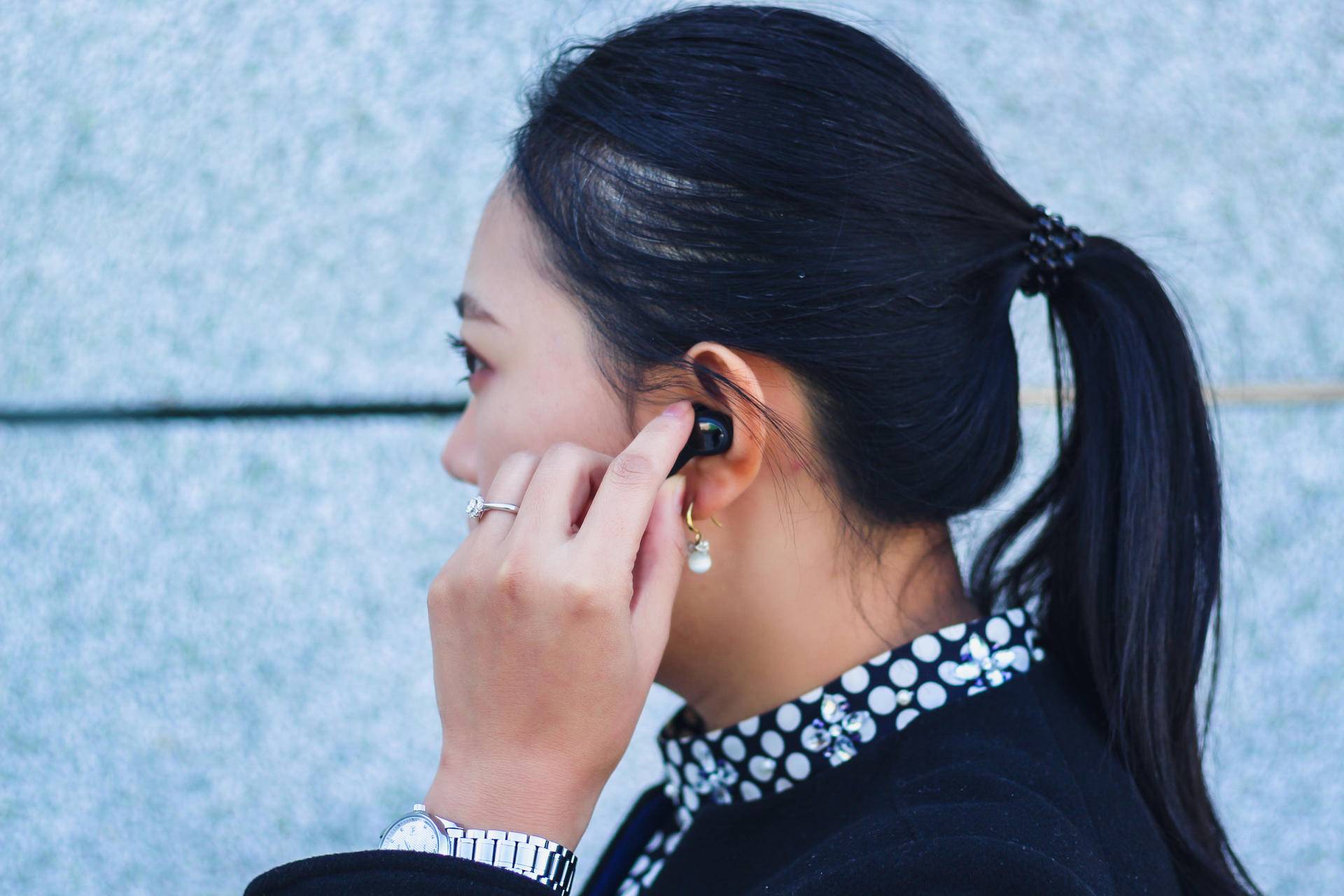 灏忕背air2pro鑰虫満闄嶅櫔澶氬皯鍒嗚礉,灏忕背air2pro鑰虫満闄嶅櫔瀵规瘮