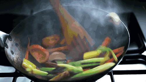 厨房开油烟机厕所反味怎么办,一开厨房排风扇厕所反味怎么解决