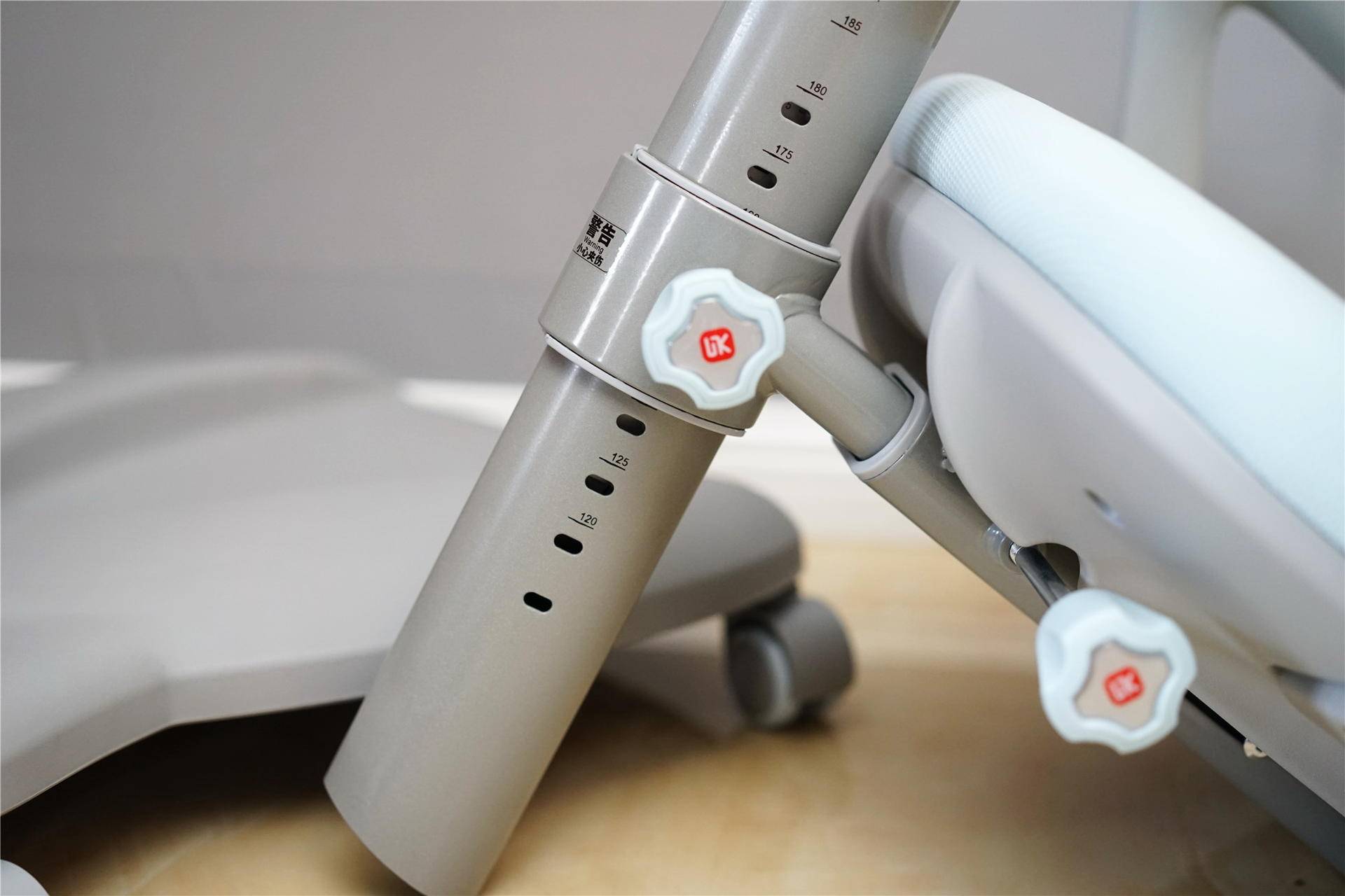 如何选购儿童书桌家用学习桌,儿童学习书桌如何选择