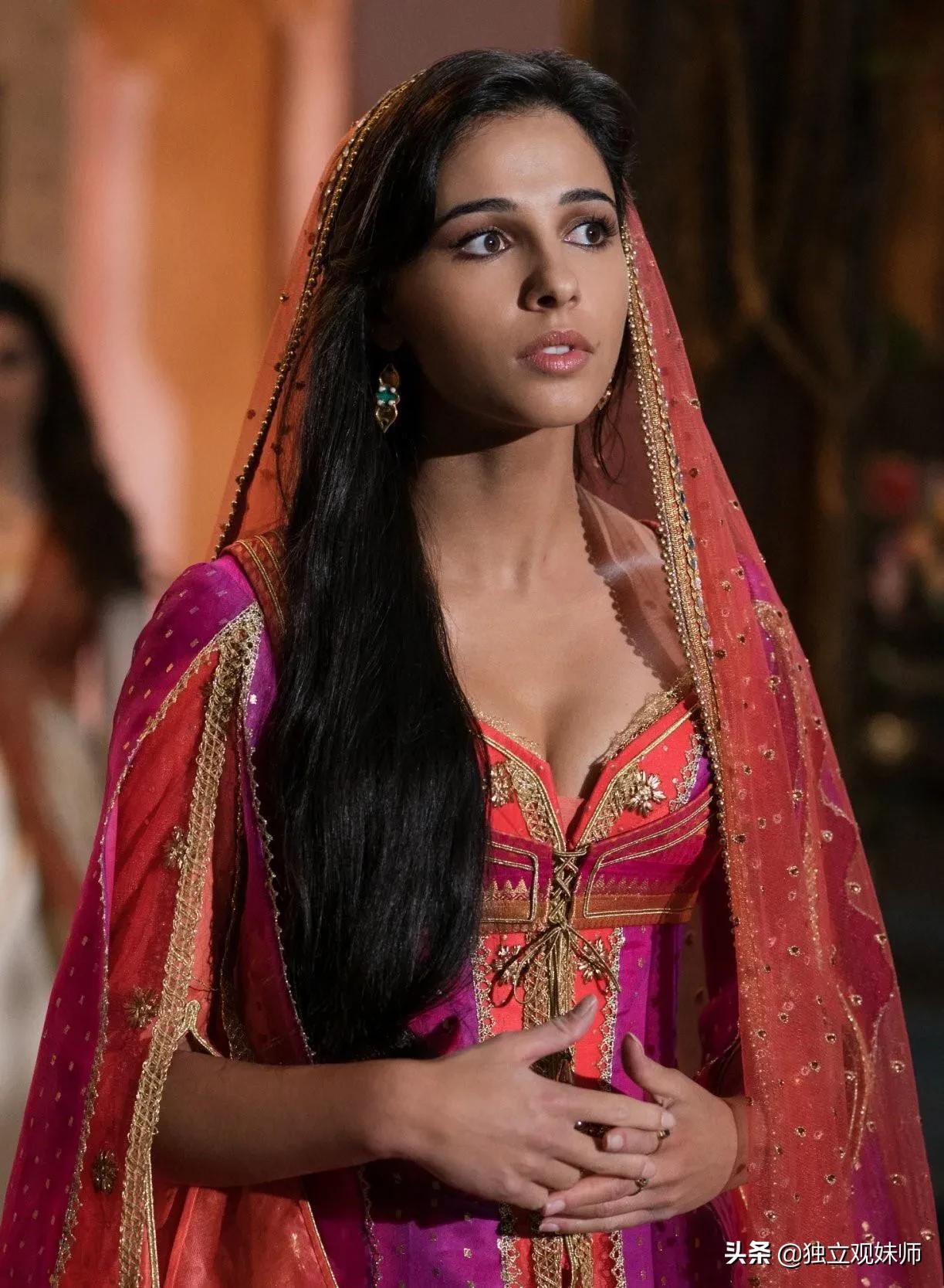 凯特贝金赛尔与米拉乔沃维奇,凯特贝金赛尔麦克辛