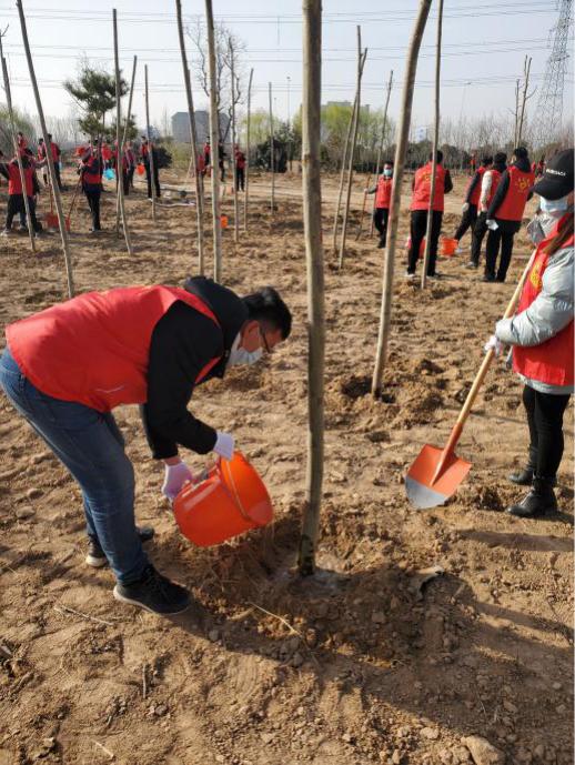 濮阳示范区文明办开展“寻找身边的雷锋随手拍”主题活动