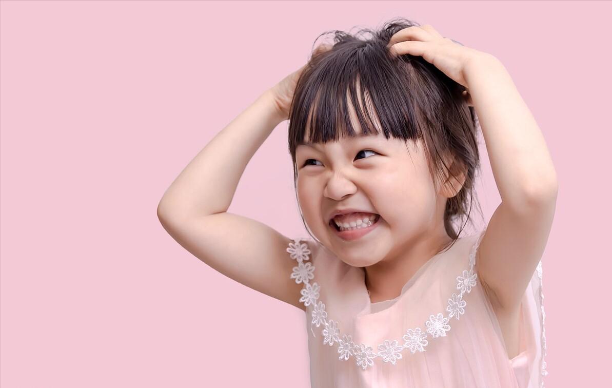 街上碰到人贩子光大喊没用,掌握5种求救方法,才能真正帮到你