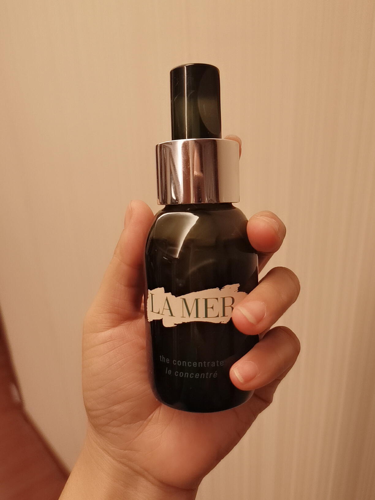 海蓝之谜修护精萃水测评,海蓝之谜修护精华露味道刺鼻