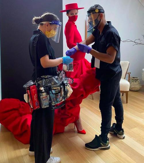 超模怀孕大肚子走秀,超模大肚子走秀