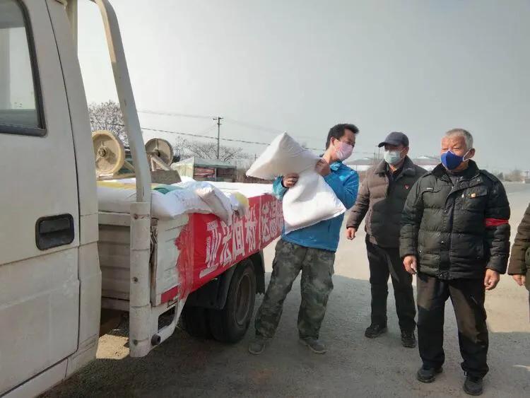 防疫党员冲锋在前当好排头兵,强化党建引领争当防疫先锋队