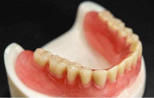 老人假牙最怕什么,最好最舒服的活动假牙