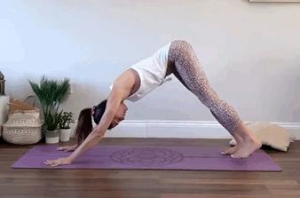 初学者练瑜伽在家要常练哪些动作,初学练瑜伽的基本动作和图