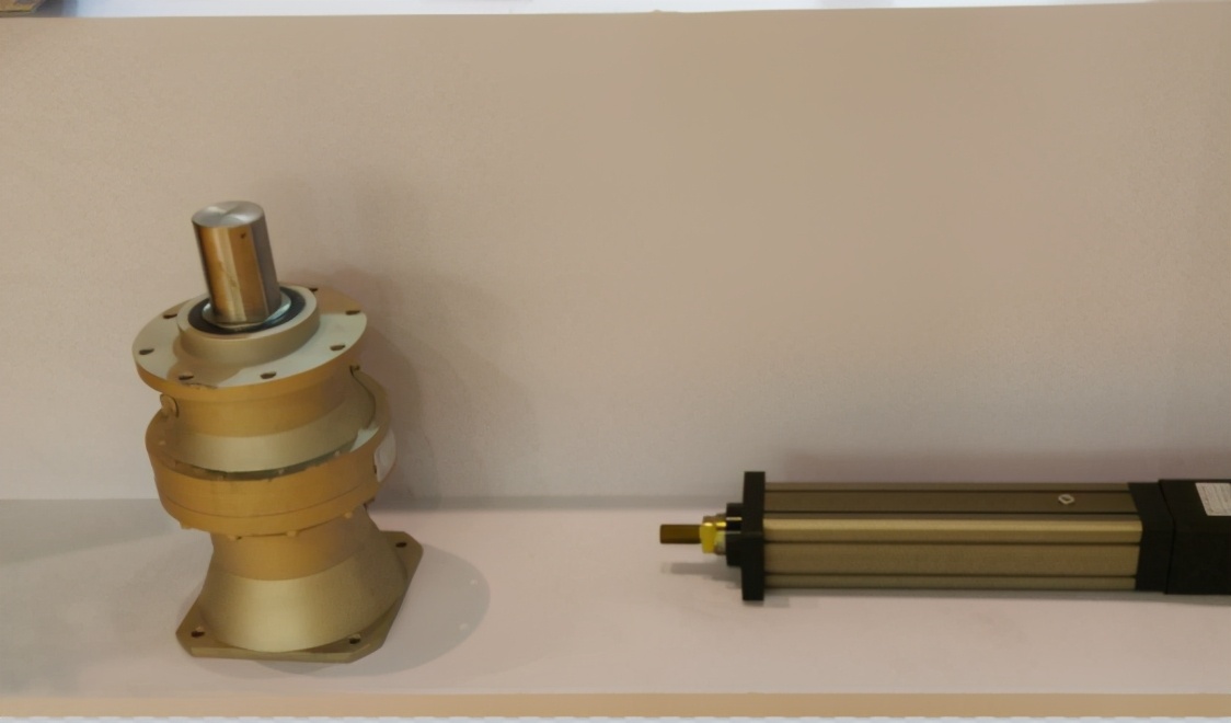 早新闻:百度飞桨开发者破三百万;京东助力中小企业上云