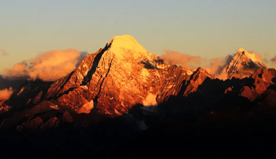 洛克徒步木里到稻城翻的是哪座山,秘境四川甘孜