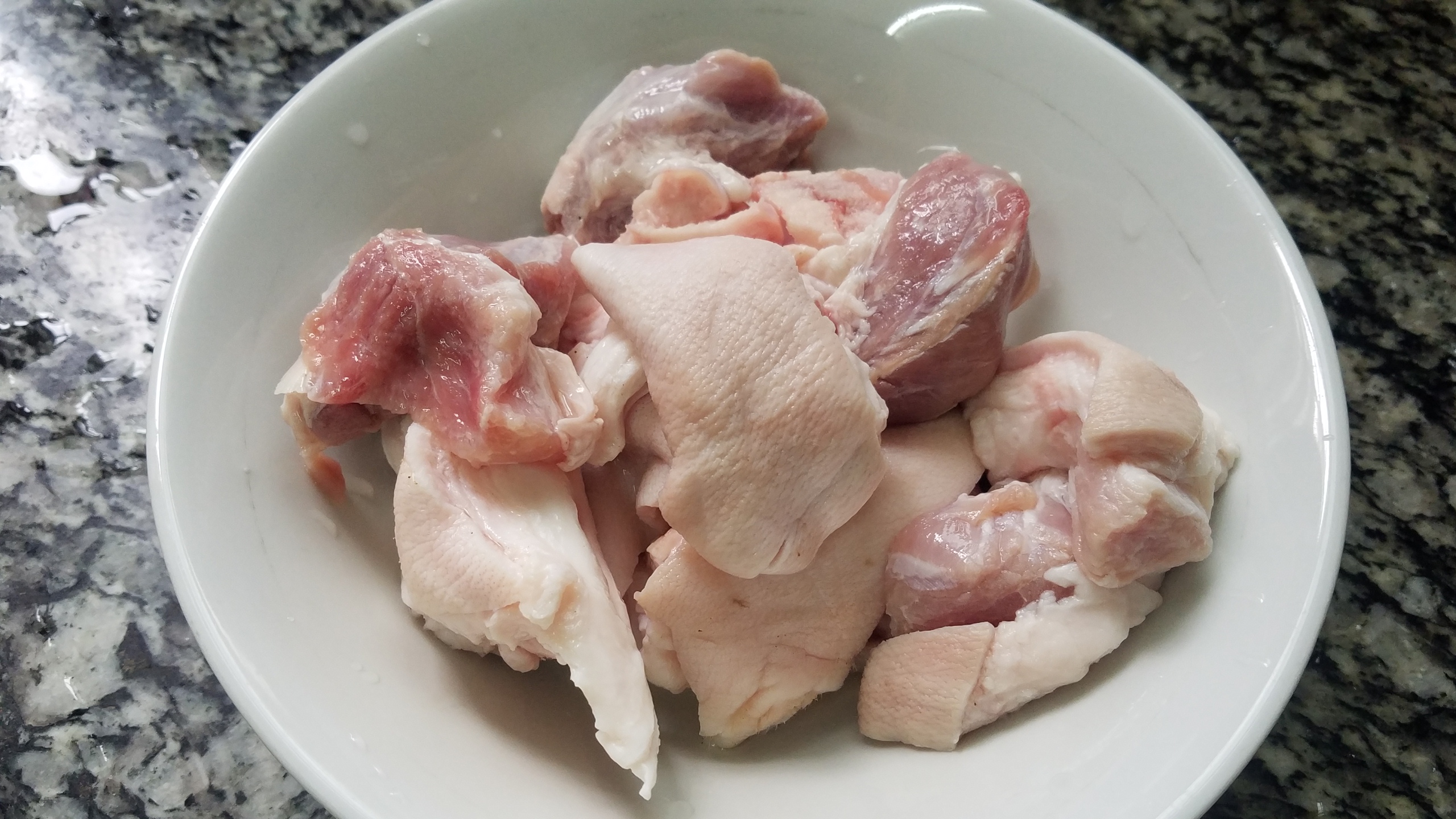 猪脚炖黄豆的做法老东北美食,猪脚黄豆炖竹笋广东