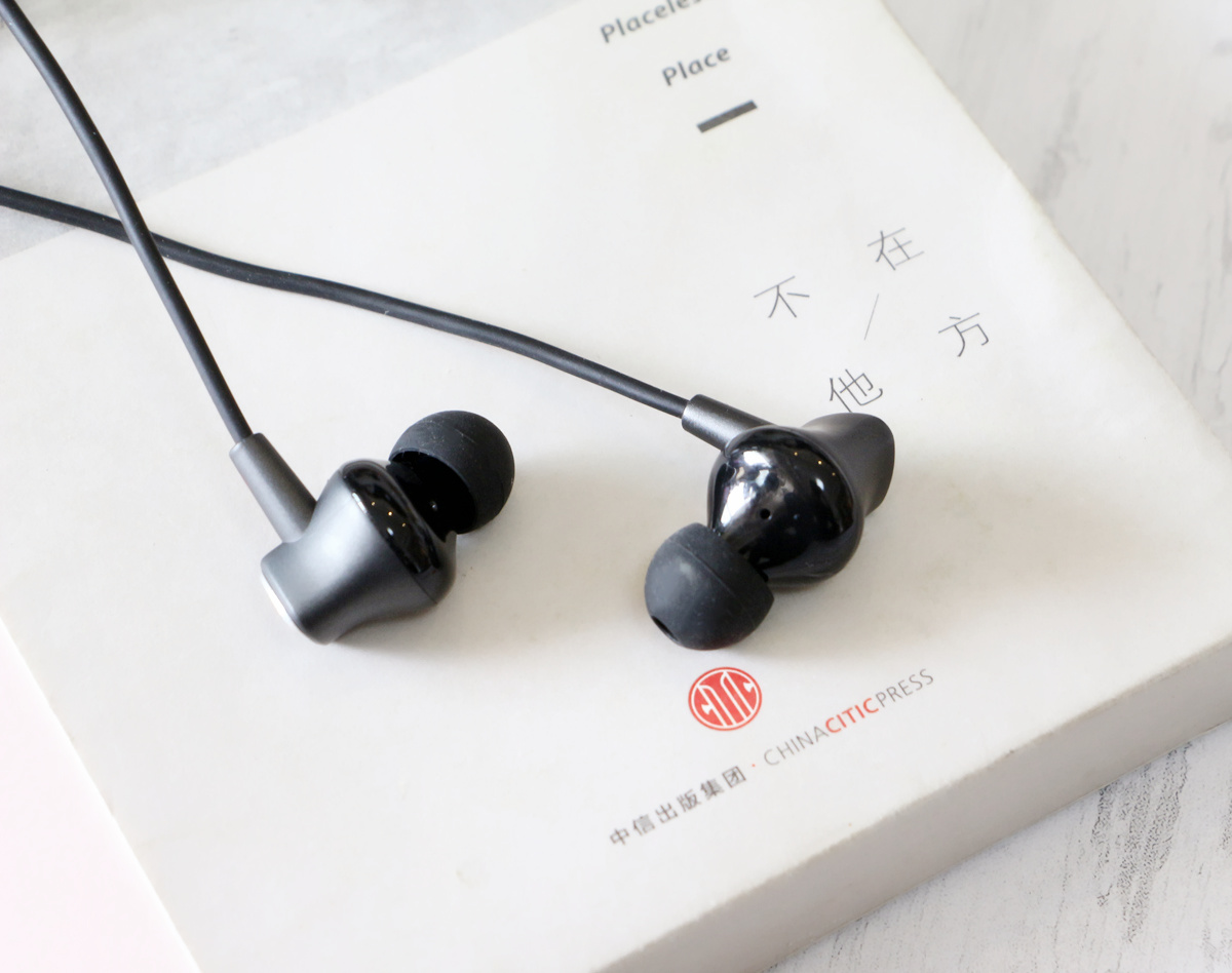 苹果AirPods太贵？耳机也可很爱国！爱国者W08颈圈式蓝牙耳机体验