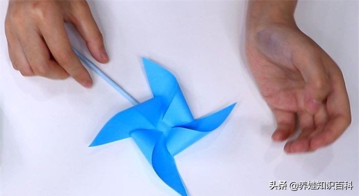 怎么折风车教程简单又好看,怎么折又简单又漂亮的风车