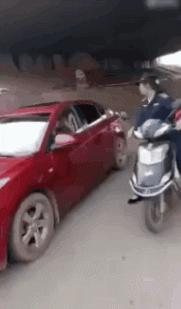 搞笑版的小萝莉,搞笑gif段子妹子你太皮了