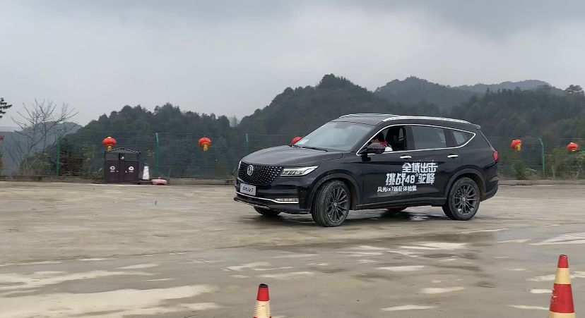 汉兰达过驼峰,丰田汉兰达爬45坡可以吗